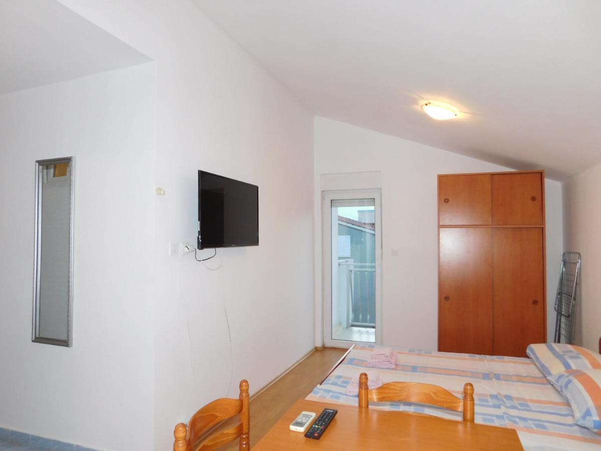 וודיצה Apartments Nikolas מראה חיצוני תמונה