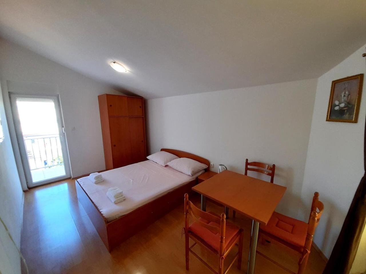 וודיצה Apartments Nikolas מראה חיצוני תמונה