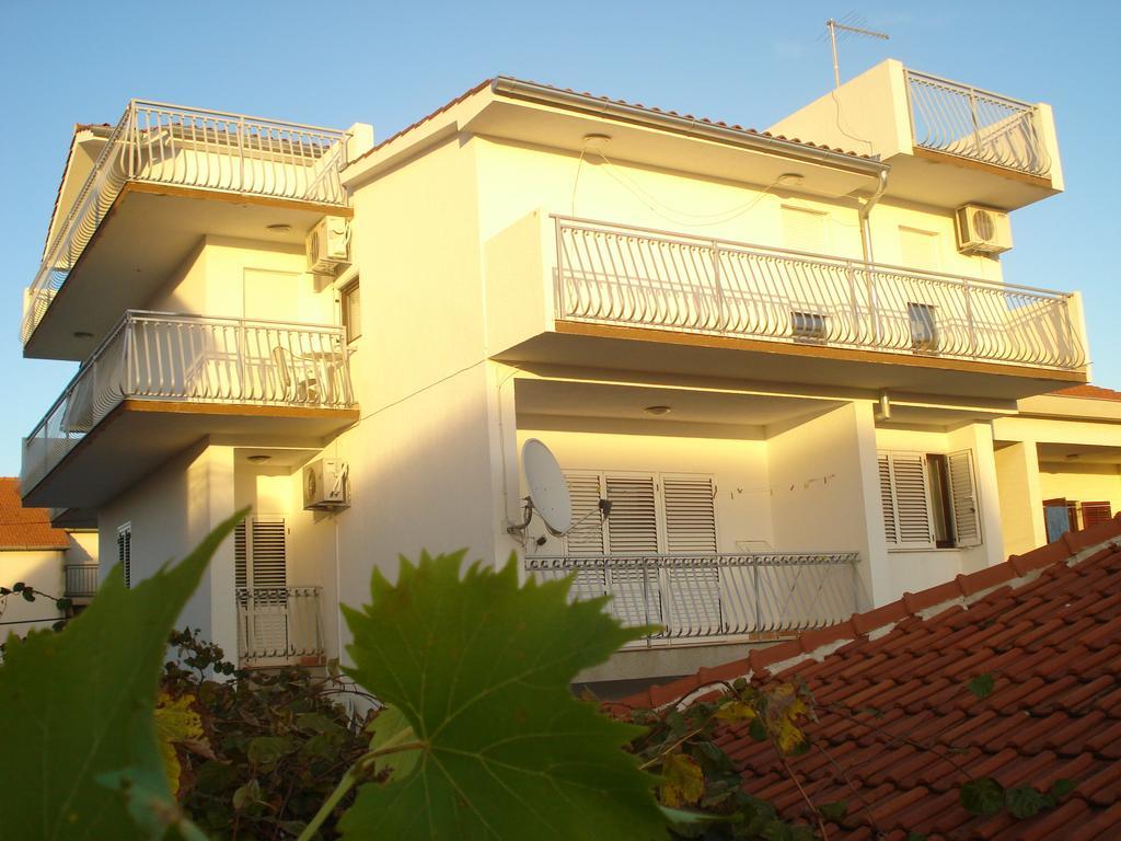 וודיצה Apartments Nikolas מראה חיצוני תמונה