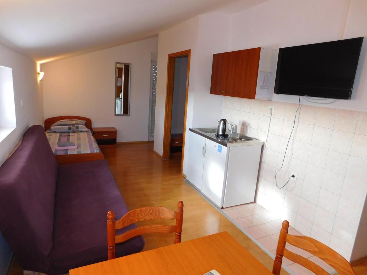וודיצה Apartments Nikolas מראה חיצוני תמונה